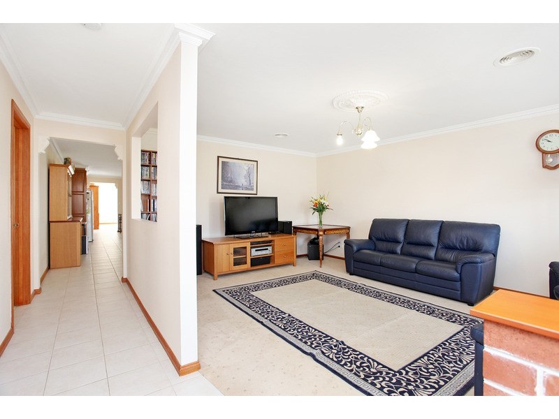 27 Frances Browne Way, Tarneit VIC 3029