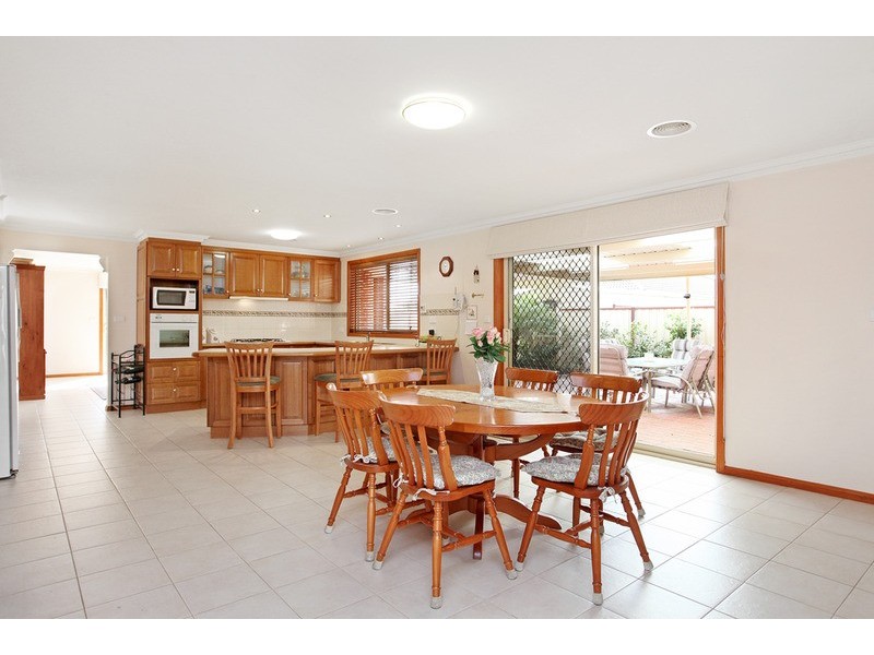 27 Frances Browne Way, Tarneit VIC 3029