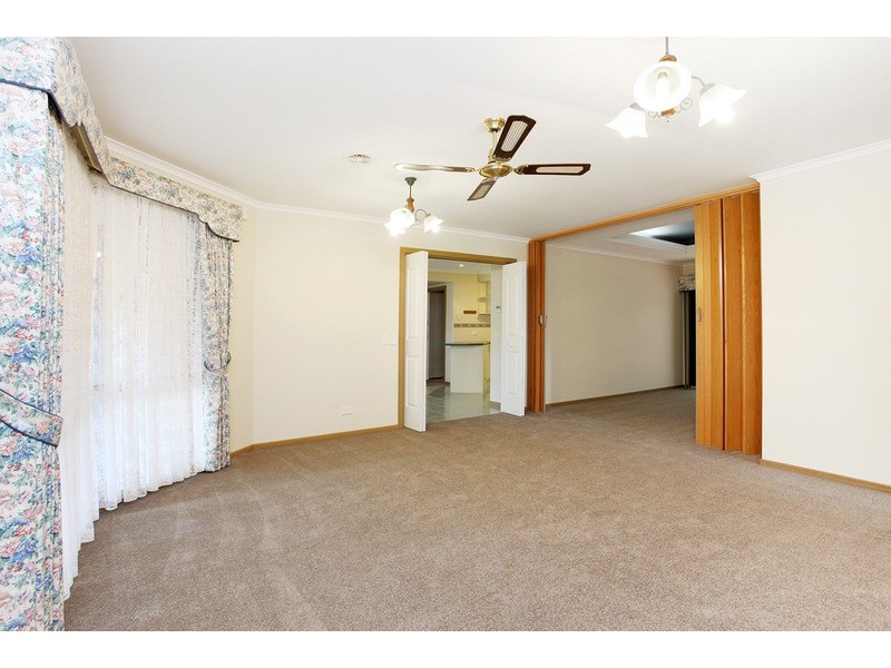 33 Hastings Avenue, Hoppers Crossing VIC 3029