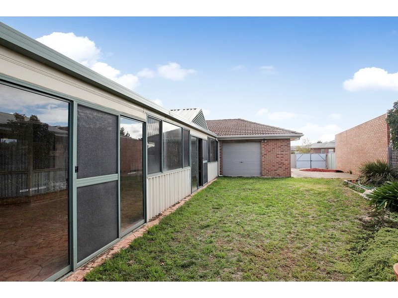 33 Hastings Avenue, Hoppers Crossing VIC 3029