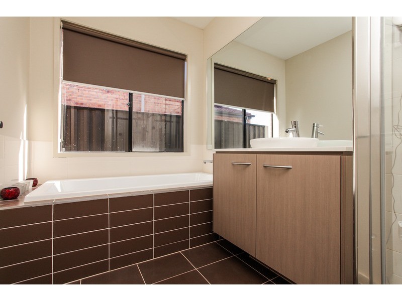 25 Kellerman Drive, Point Cook VIC 3030