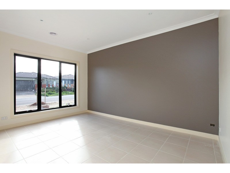 Units 1 & 2/9 McDougall Place & Unit 2/15 McDougall Place, Truganina VIC 3029