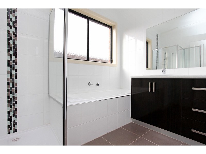 Units 1 & 2/9 McDougall Place & Unit 2/15 McDougall Place, Truganina VIC 3029