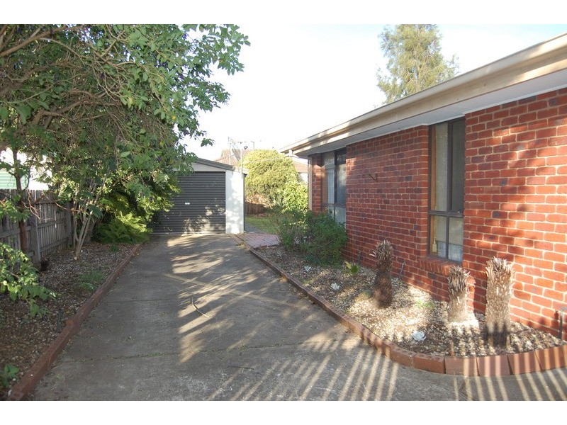15 Poulter  Street, Hoppers Crossing VIC 3029