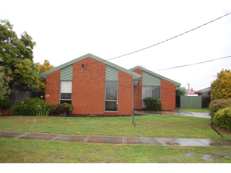 54 Maple Crescent, Hoppers Crossing VIC 3029