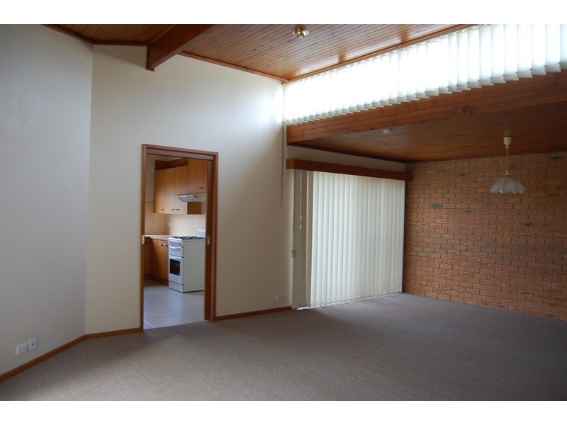 1/4 Legana Court, Werribee VIC 3030