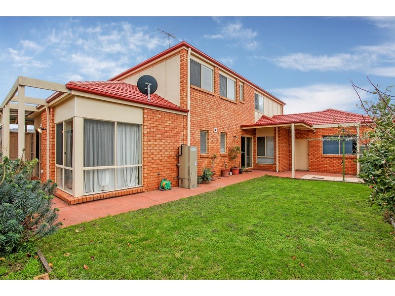 27 Rose Grange Boulevard, Tarneit VIC 3029