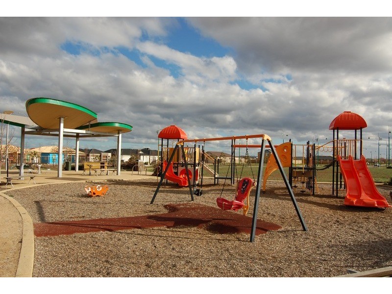 15 Solander Grove, Tarneit VIC 3029