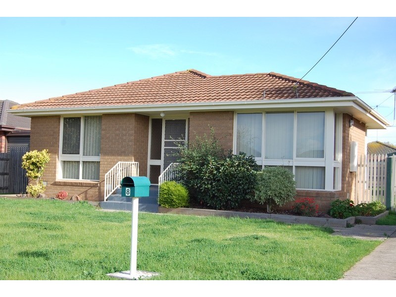 8 Milton Drive, Wyndham Vale VIC 3024