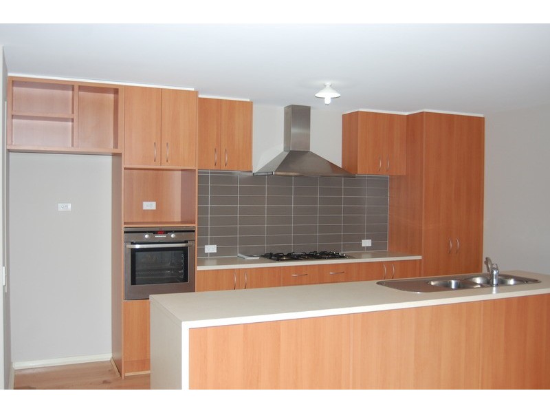 2 Spoonbill Close, Williams Landing VIC 3027