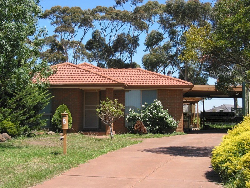 5 Dampier Court, Wyndham Vale VIC 3024