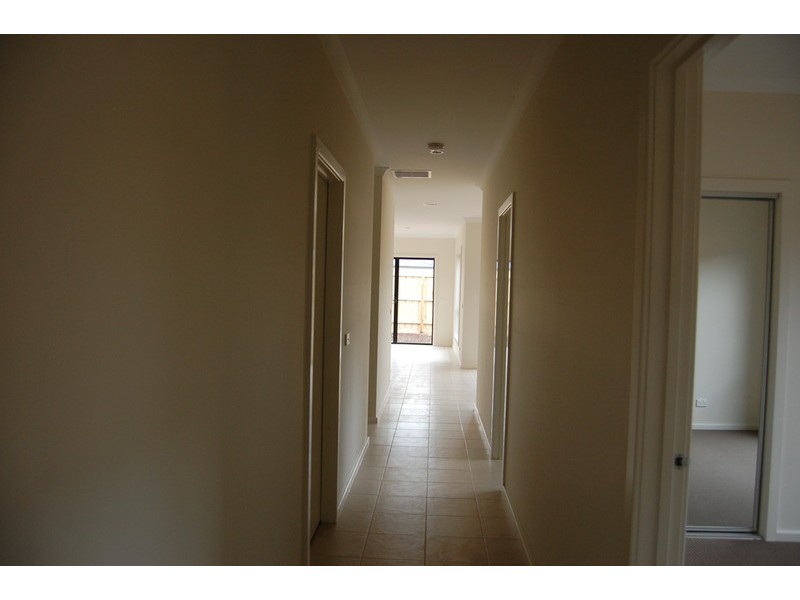 4/49-55 Rosella  Avenue, Werribee VIC 3030