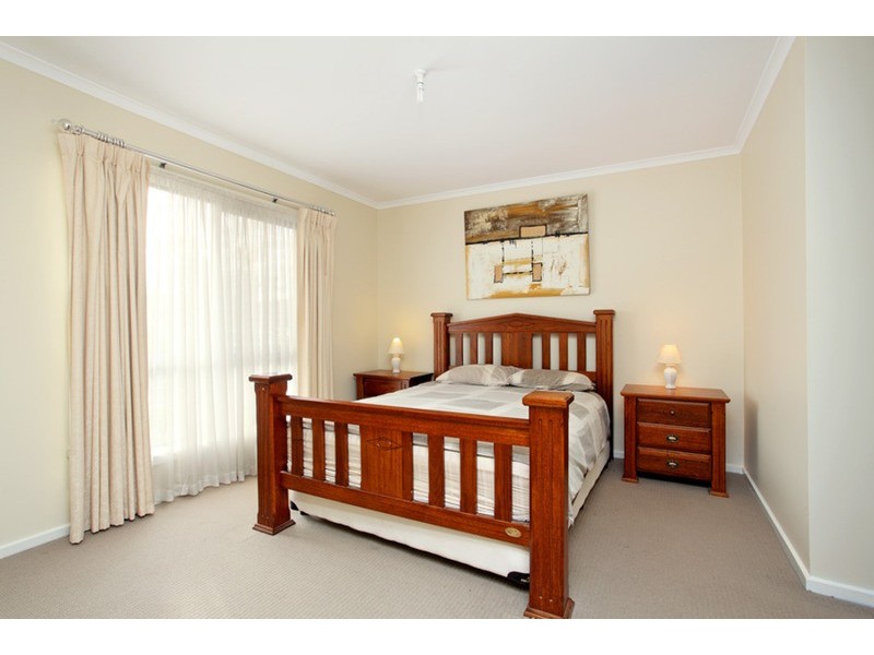 22 Diamond Drive, Werribee VIC 3030