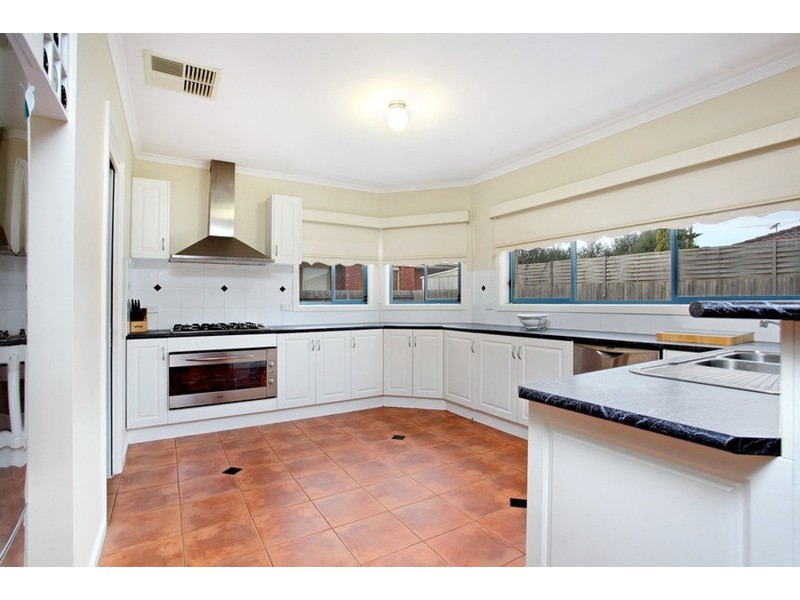 22 Diamond Drive, Werribee VIC 3030
