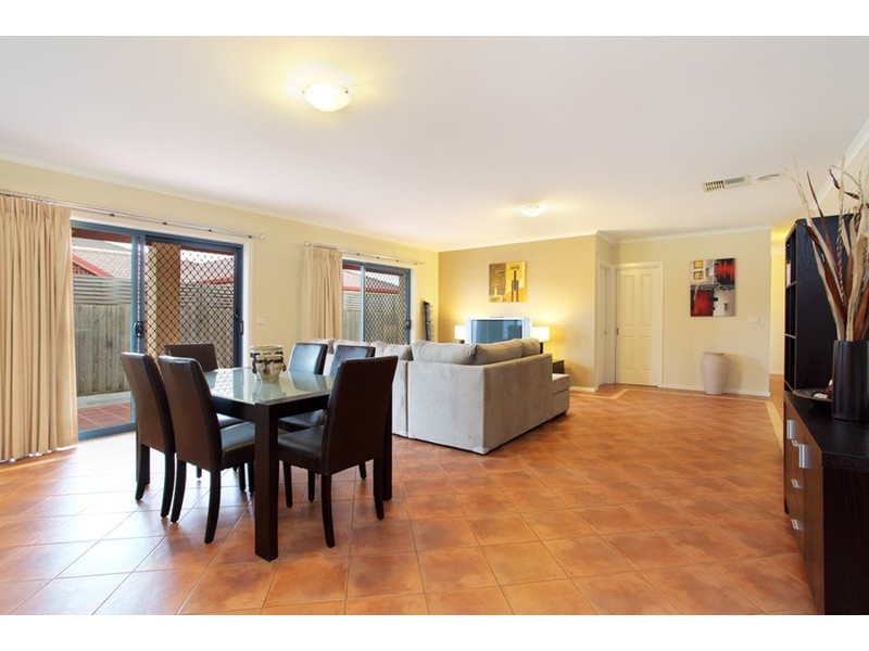 22 Diamond Drive, Werribee VIC 3030