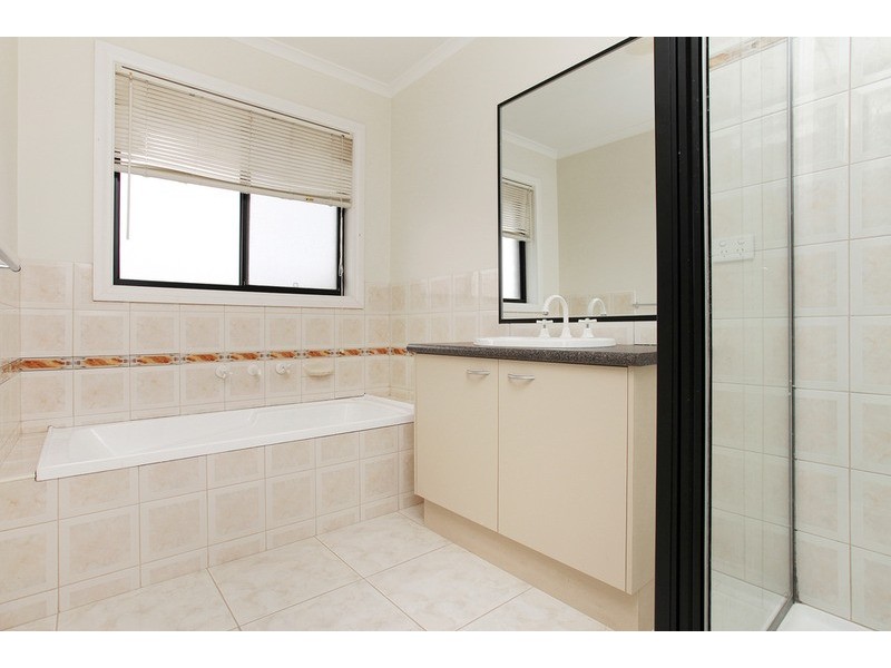 18 Anglers Court, Seabrook VIC 3028
