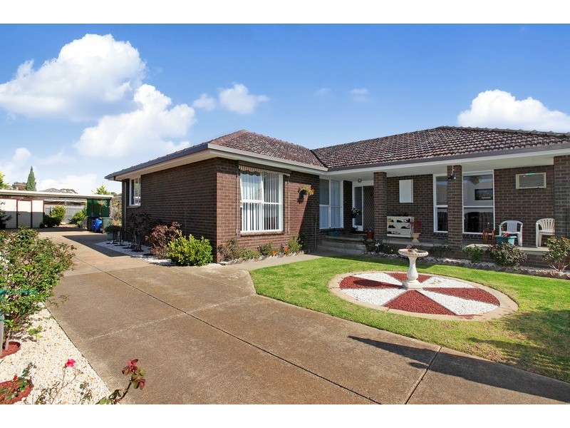 16 Baggott Drive, Hoppers Crossing VIC 3029