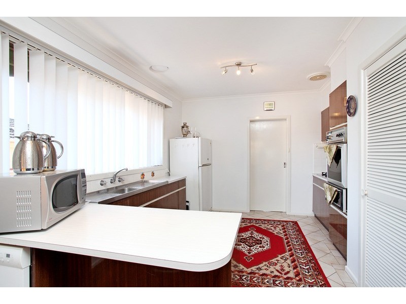 16 Baggott Drive, Hoppers Crossing VIC 3029