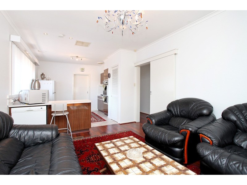 16 Baggott Drive, Hoppers Crossing VIC 3029