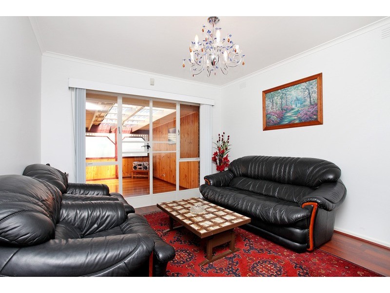 16 Baggott Drive, Hoppers Crossing VIC 3029