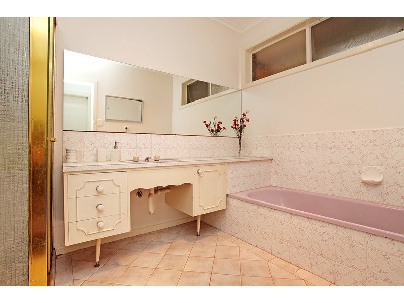 16 Baggott Drive, Hoppers Crossing VIC 3029