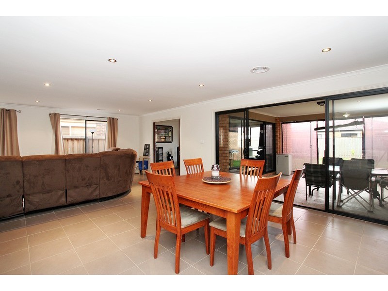 13 Edmund Drive, Tarneit VIC 3029