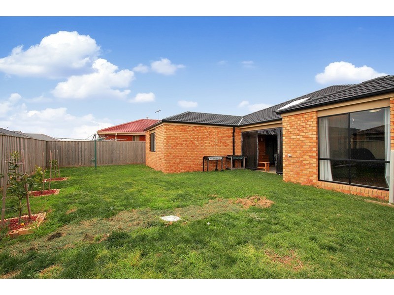 13 Edmund Drive, Tarneit VIC 3029