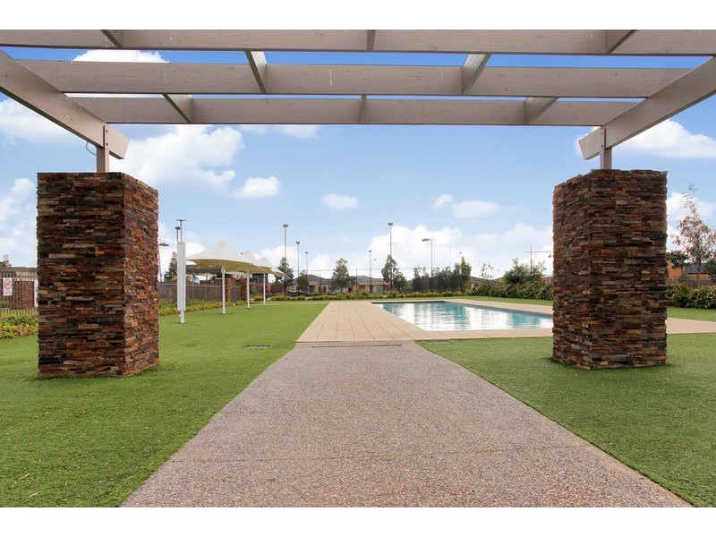 13 Edmund Drive, Tarneit VIC 3029