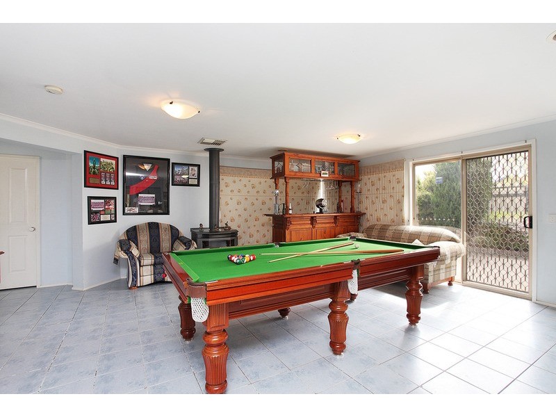 2 Mirage Walk, Point Cook VIC 3030