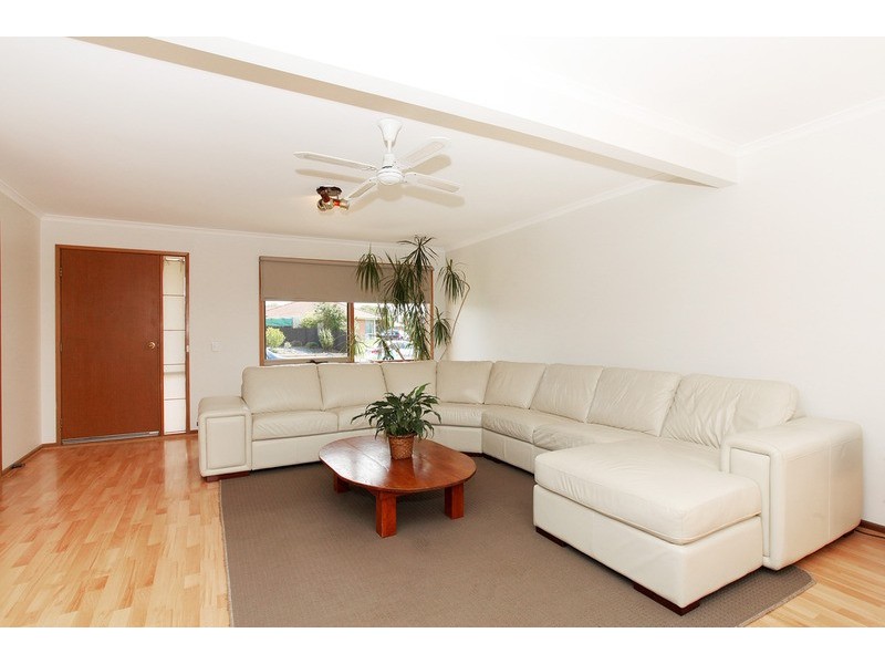 2 Marion Walk, Hoppers Crossing VIC 3029