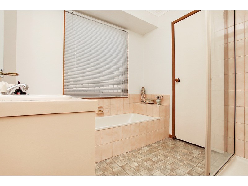 2 Marion Walk, Hoppers Crossing VIC 3029