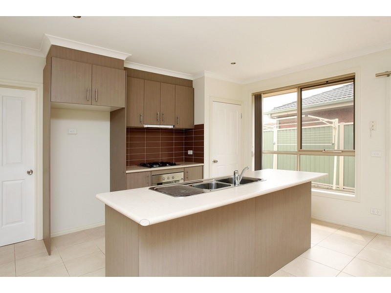 1/2 Don Avenue, Hoppers Crossing VIC 3029