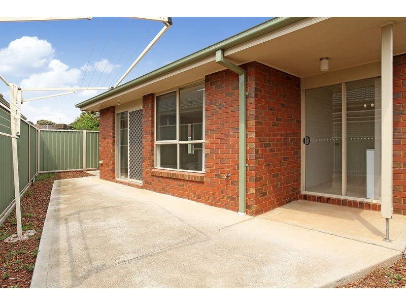 1/2 Don Avenue, Hoppers Crossing VIC 3029