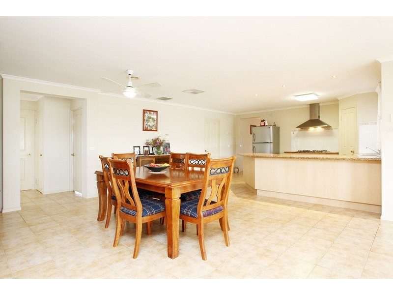 6 Tahara Court, Werribee VIC 3030