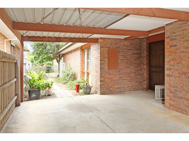 2/20 Quarbing Street, Werribee VIC 3030