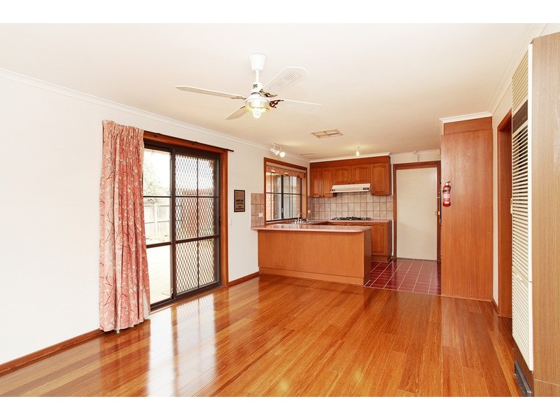 12 Buckingham Drive, Werribee VIC 3030