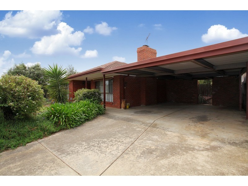 12 Buckingham Drive, Werribee VIC 3030