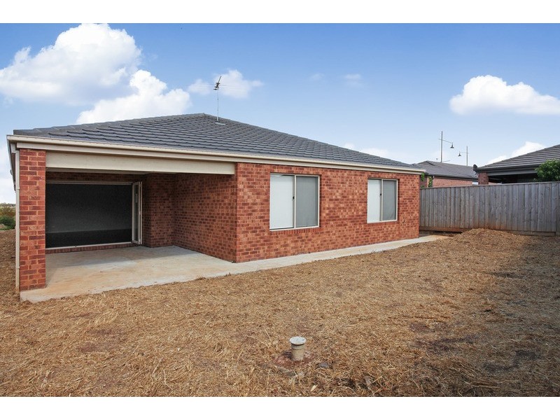8 Geoffrey Terrace, Tarneit VIC 3029