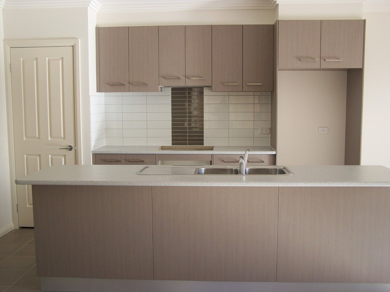 2/76 Westmeadows Lane, Truganina VIC 3029