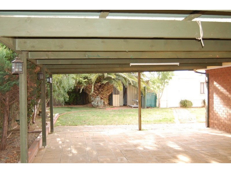 2 Quarrion Court, Hoppers Crossing VIC 3029