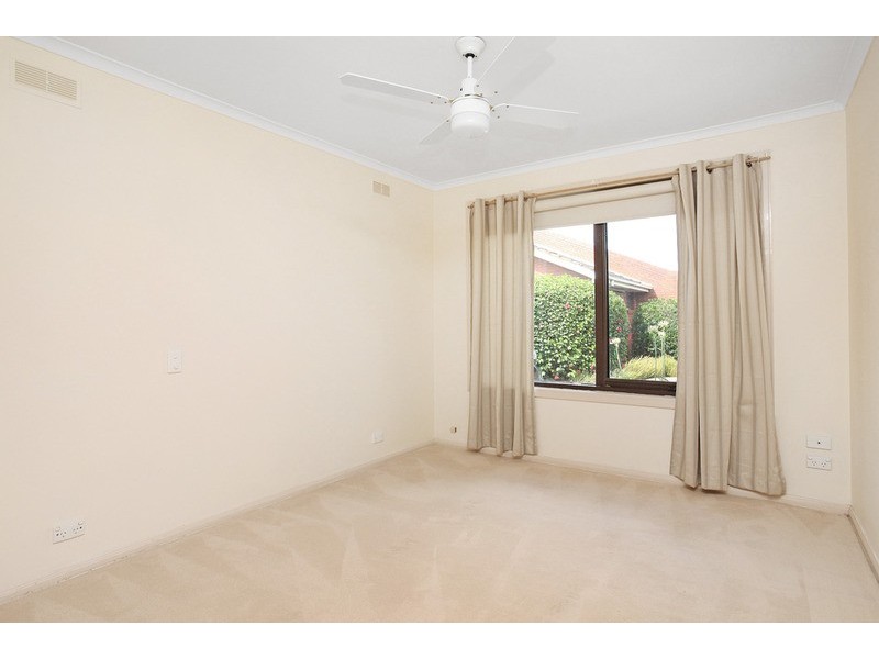 12/31-33 Deutgam Street, Werribee VIC 3030