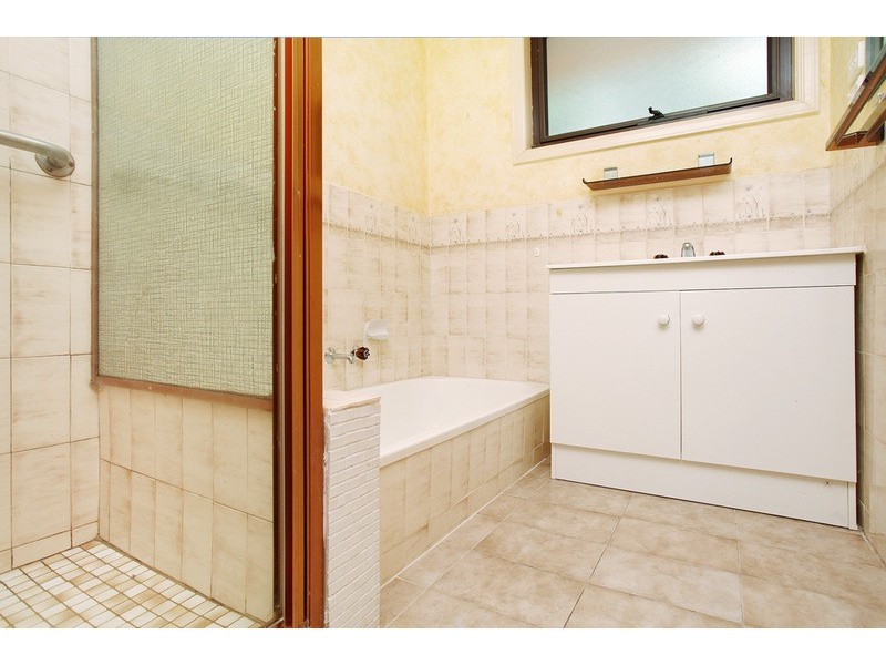 12/31-33 Deutgam Street, Werribee VIC 3030