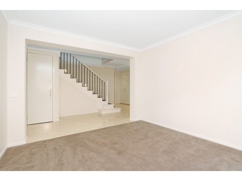 8 Kingsford Drive, Point Cook VIC 3030