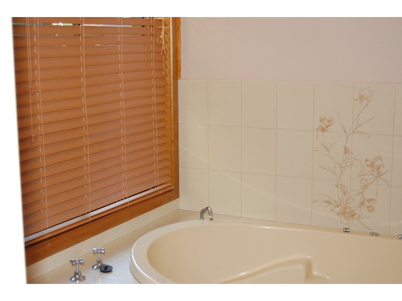 101 Bellbridge Drive, Hoppers Crossing VIC 3029