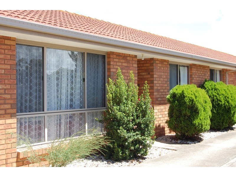 2/227 Princes Highway, Werribee VIC 3030