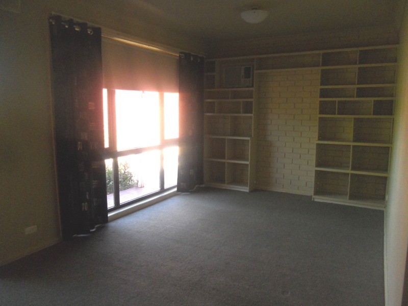 13/31-33 Deutgam Street, Werribee VIC 3030