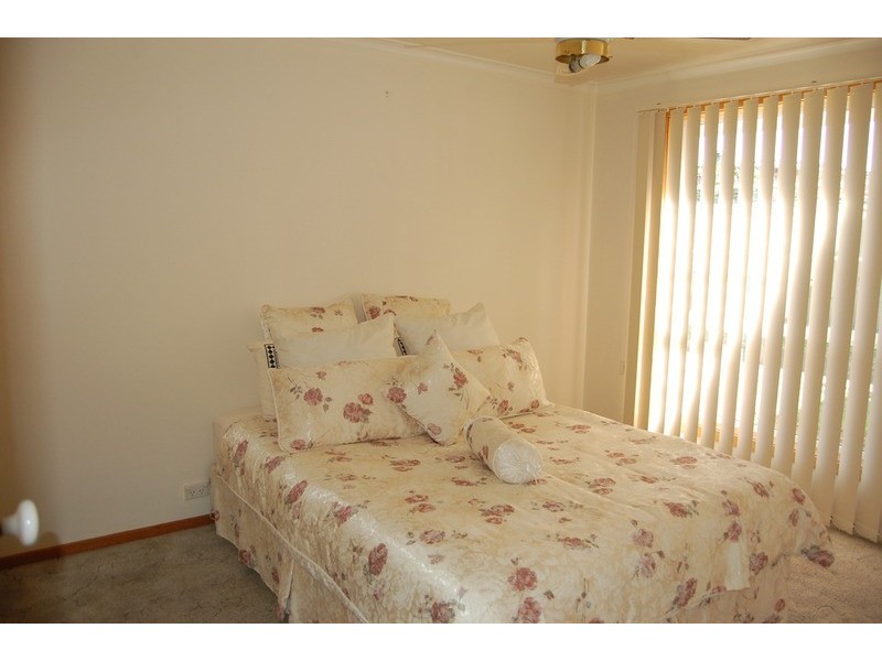 8 Hotham Crescent, Hoppers Crossing VIC 3029
