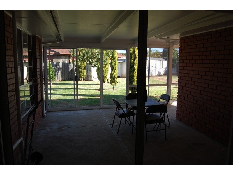 8 Hotham Crescent, Hoppers Crossing VIC 3029