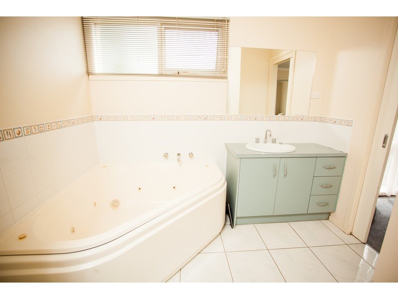 3/20 Retreat  Place, Werribee VIC 3030
