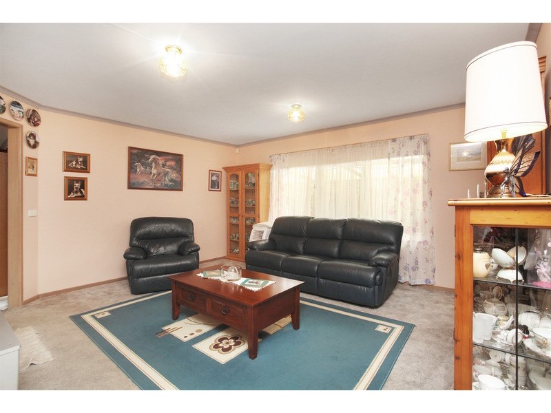 102 Cambridge Crescent, Wyndham Vale VIC 3024